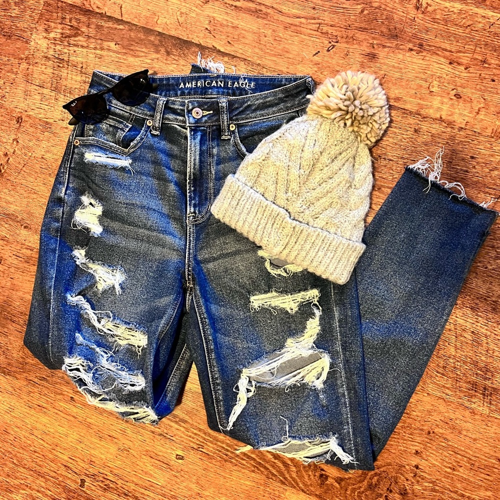 American eagle mom jeans